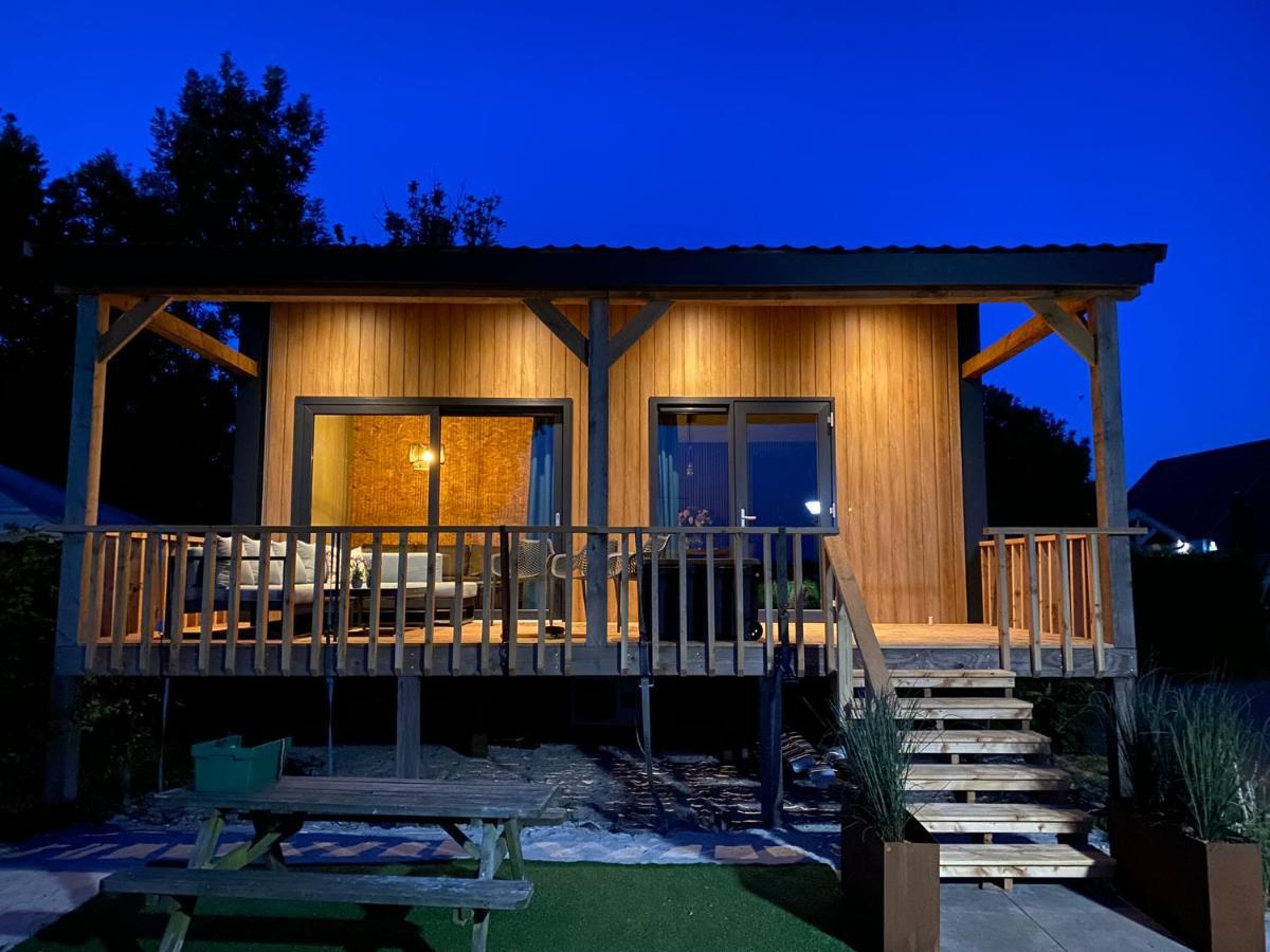 Camping Kleine Belterwijde, Wiede Lodge Met Uitzicht Over Het Water Exterior photo